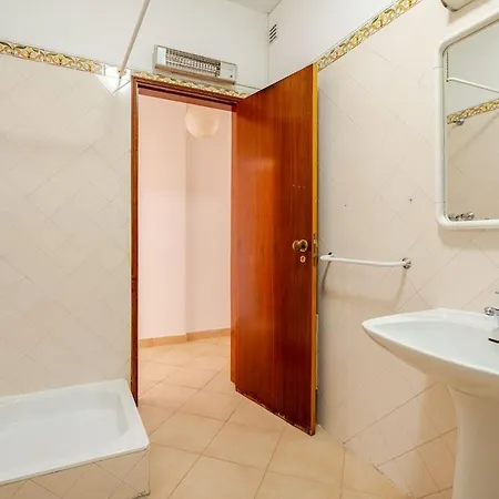 Rare 2 In The Historic Center - 110m To Daire Albufeira